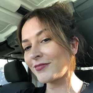 Meet your Posher, Carla